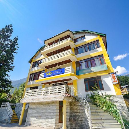 Fabhotel Zarim Manāli Екстериор снимка
