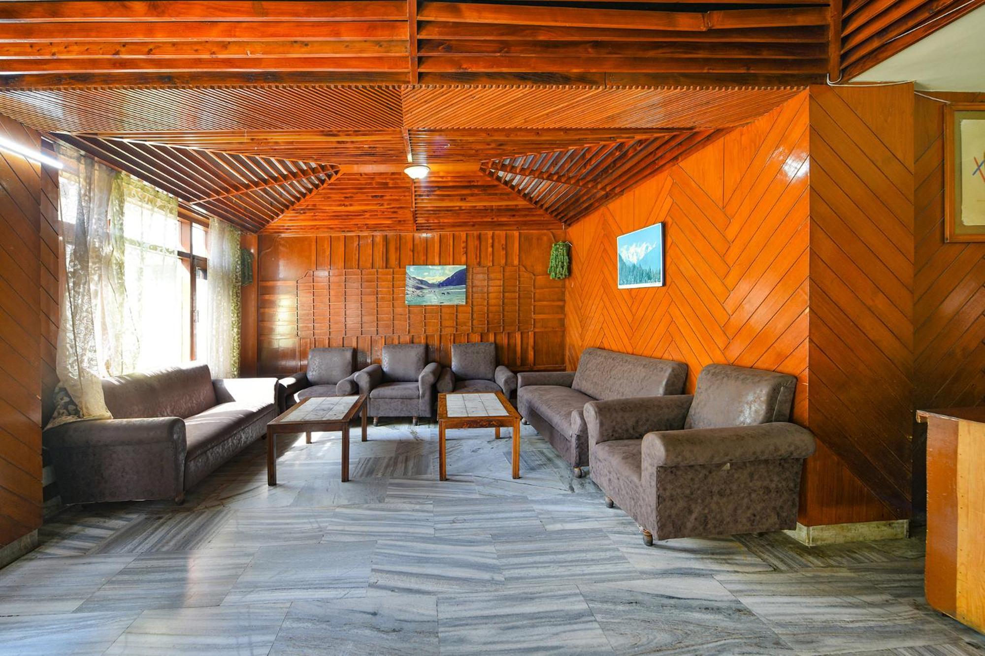 Fabhotel Zarim Manāli Екстериор снимка