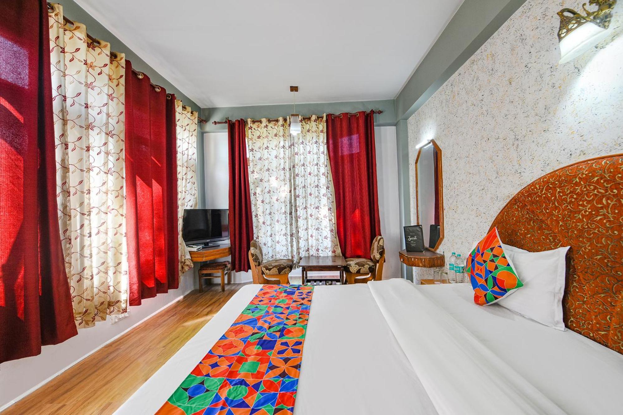 Fabhotel Zarim Manāli Екстериор снимка