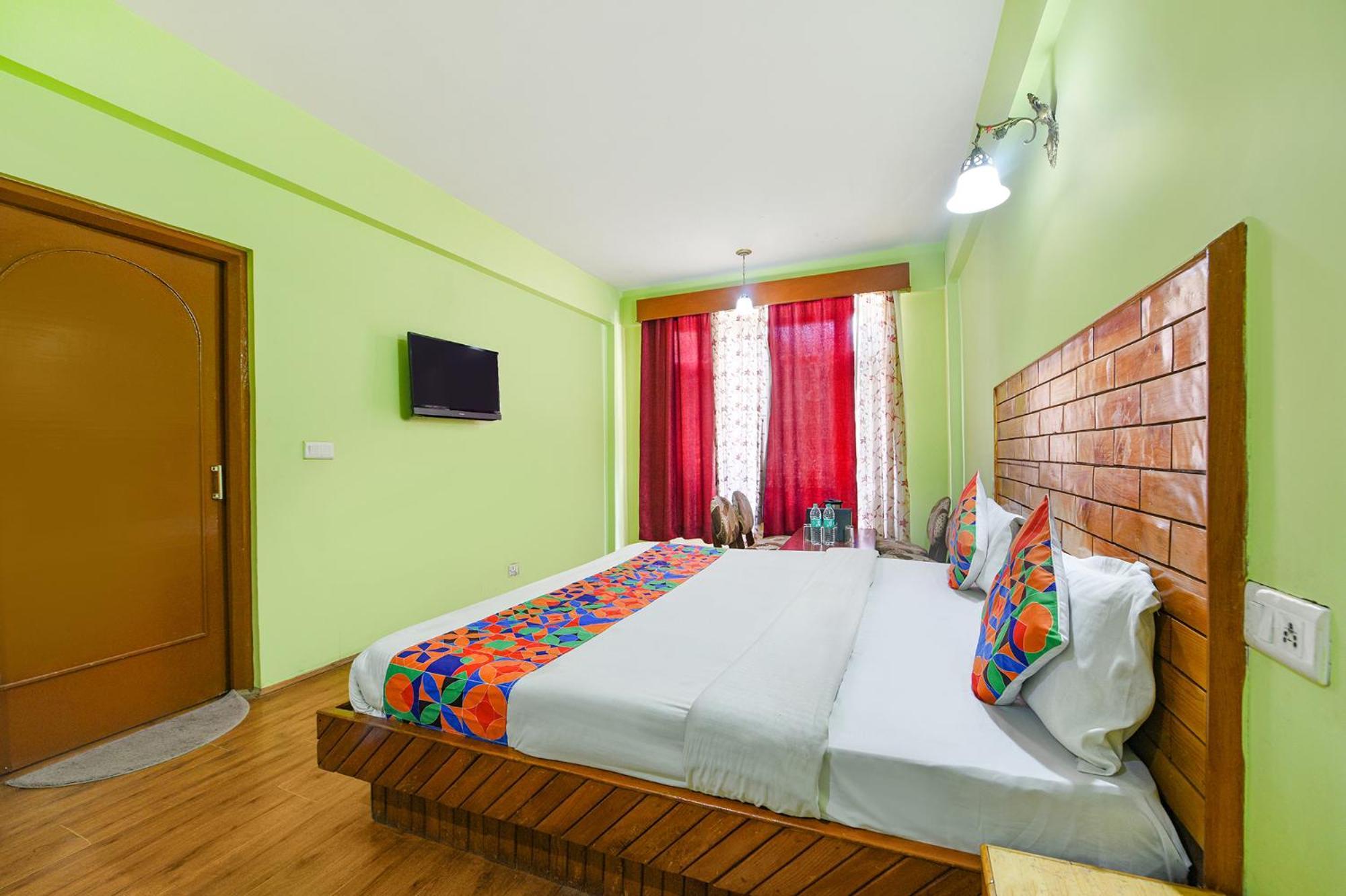 Fabhotel Zarim Manāli Екстериор снимка