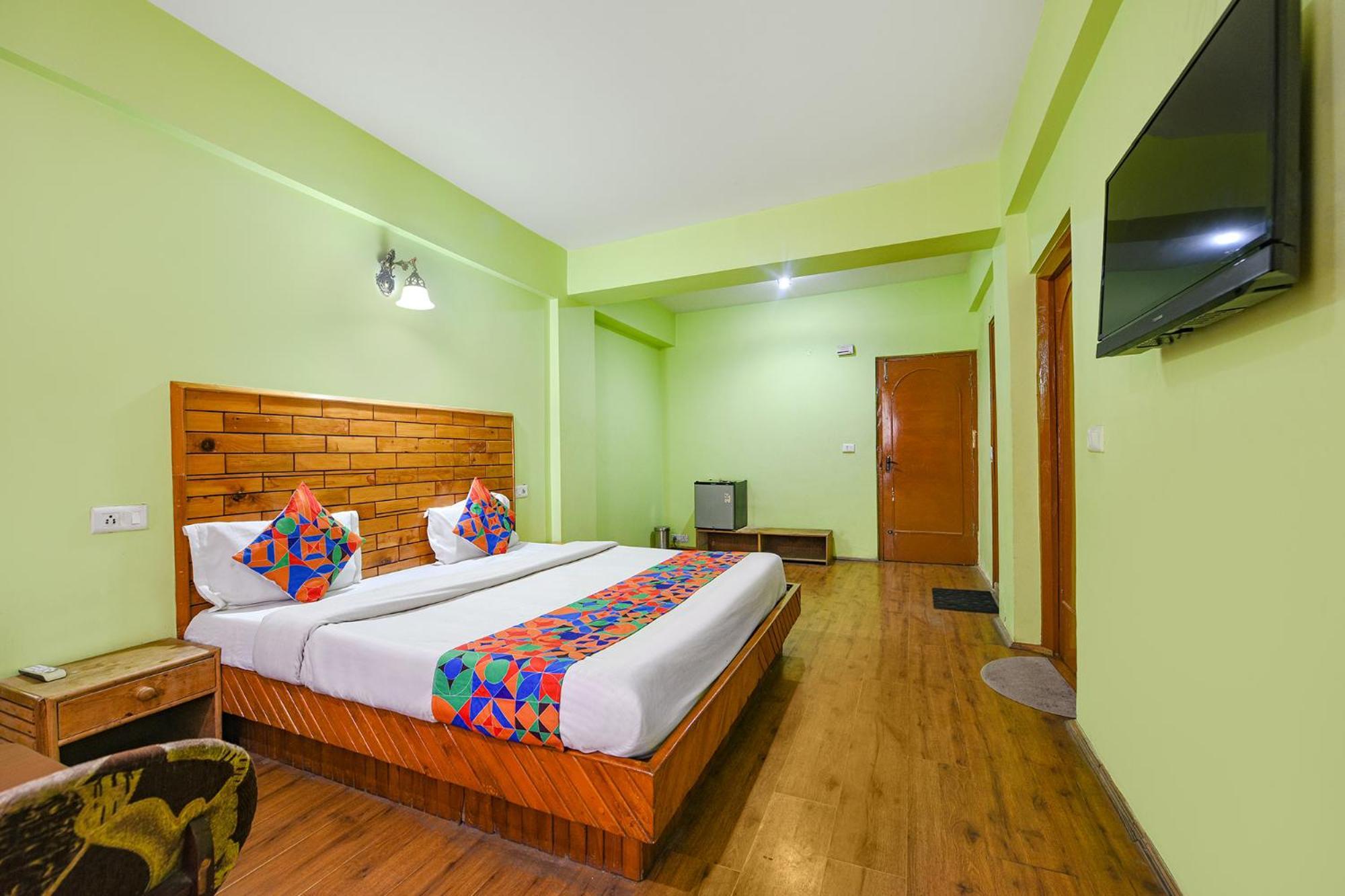 Fabhotel Zarim Manāli Екстериор снимка